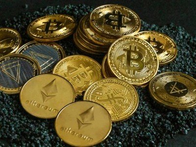 A large-scale Bitcoin mining farm utilizing renewable energy sources